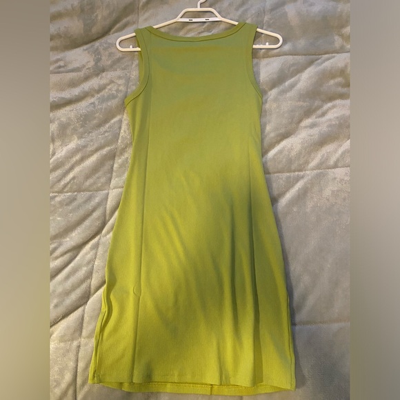 cute green summer dress. - Picture 1 of 2